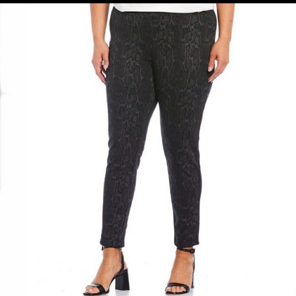 Calvin Klein Snake Skin Print Pointe Knit Paints Size XL